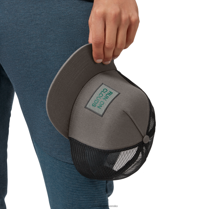 On Runningčiapka posádky 6J0V523 sivá