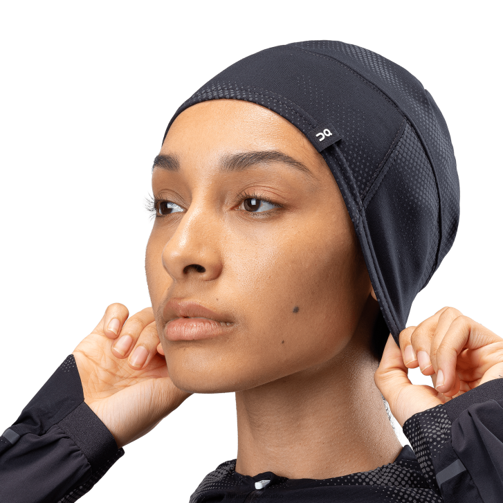 On Runninglumos čiapka 6J0V440 čierna