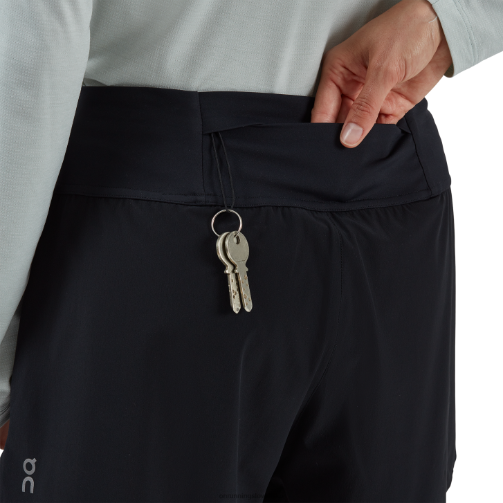 On Running ženy bežecké šortky 6J0V335 čierna